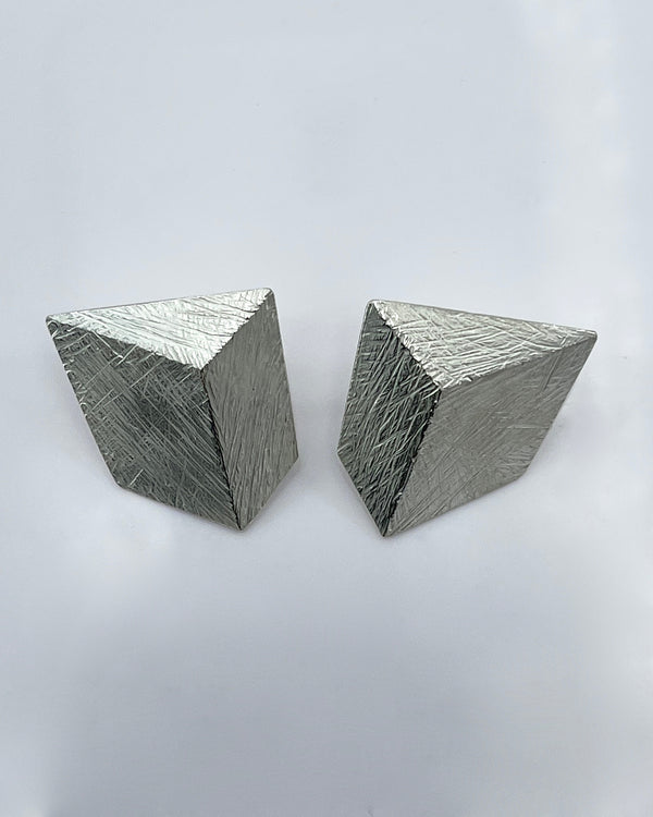 Heather Guidero Carved Corner Earrings