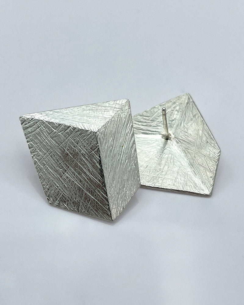 Heather Guidero Carved Corner Earrings