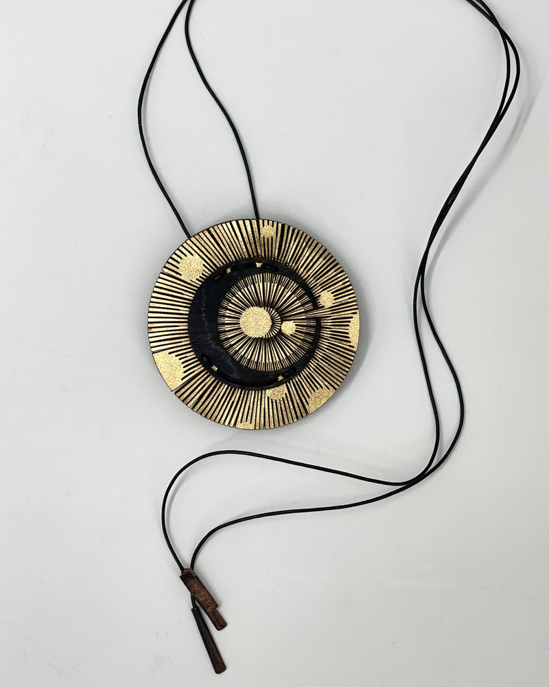 Oropopo Menulis Necklace